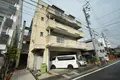フラット内山