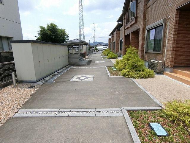 フランメゾン B