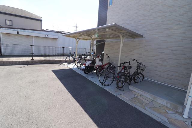 ＪＲ関西本線 八尾駅 徒歩8分 2階建 築12年