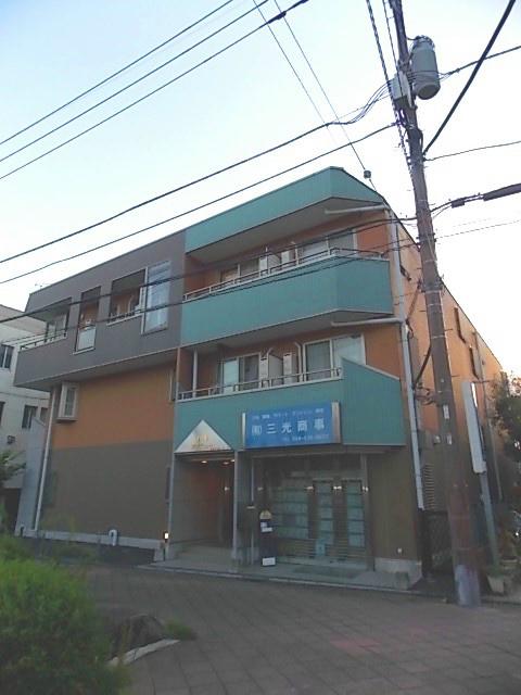コート・アベニュー