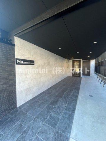 NU岸里駅前