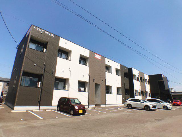 エミリア川内01