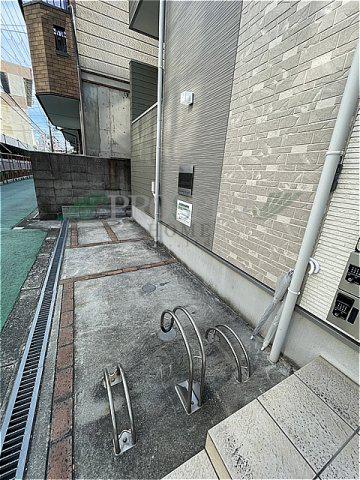 グラヴィオラ桃谷