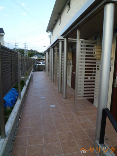 D-ROOM WING