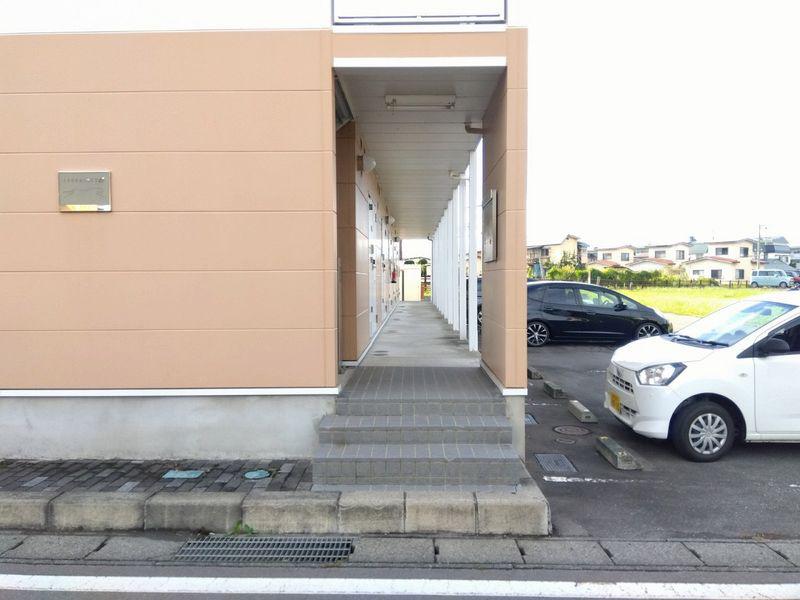 弘南鉄道大鰐線 聖愛中高前駅 徒歩4分 2階建 築25年