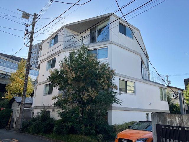 MONCLE SAKURA SHINMACHI