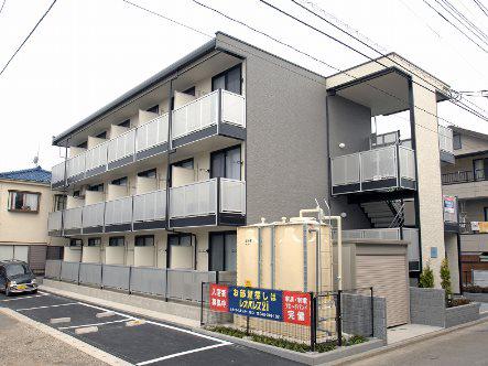 エメラルドグリーン