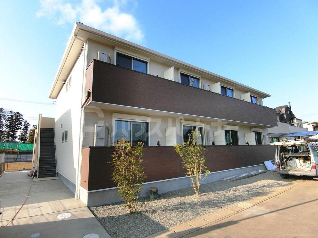 EMINENCE COURT