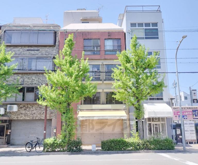 サナップ御所東