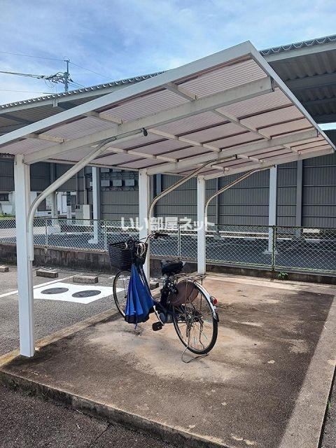 サンライズ白川 B