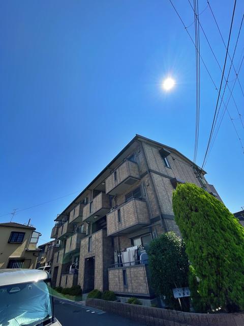 シャンポール参番館