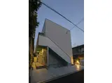 フローラ・ミレ
