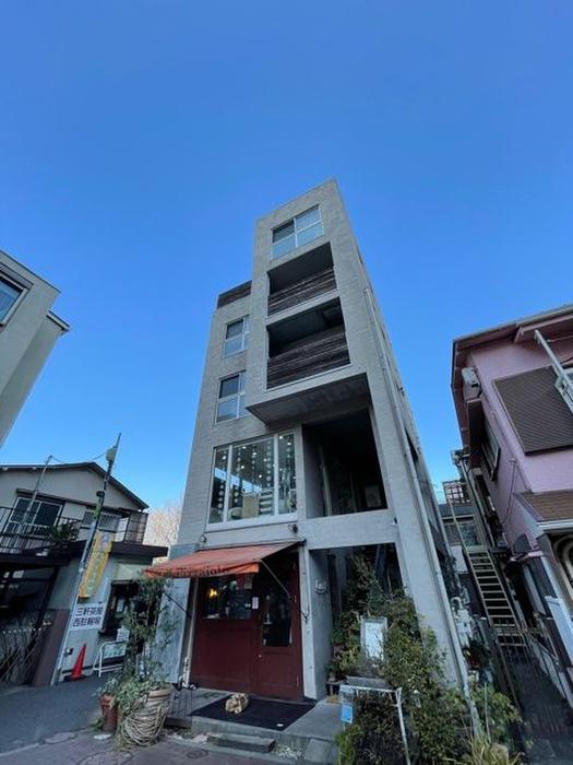 QG三軒茶屋