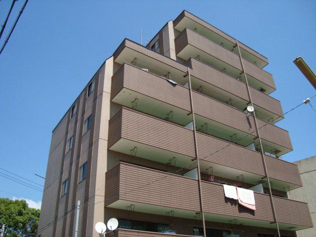 グランドヒルズ西川