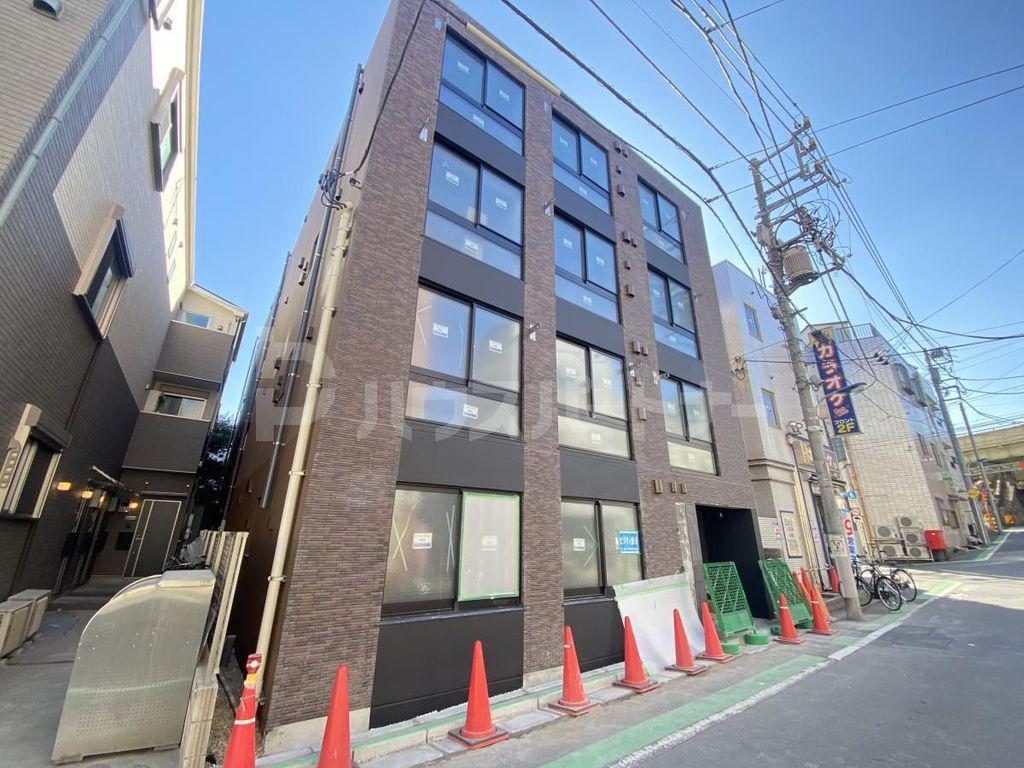 エストゥルースプラス田端