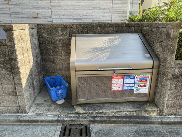 ミリア花の木ウエスト