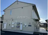 コモド社前