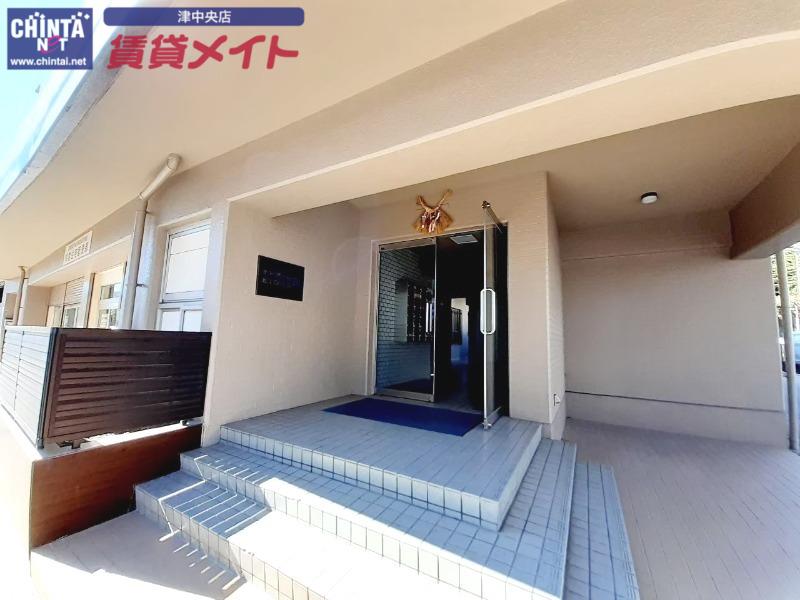 エトアール津