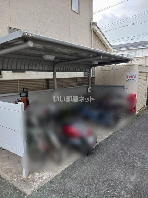 ウエスト COURT S棟