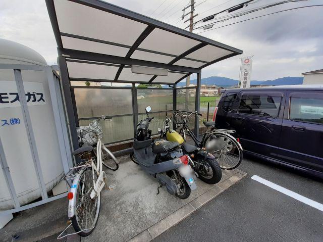 アムール三輪B棟