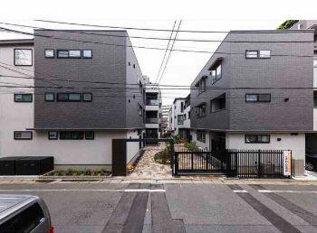 ＪＲ山手線 巣鴨駅 徒歩4分 3階建 築5年