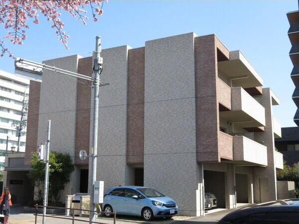 マルーン白壁(2LDK/2階)