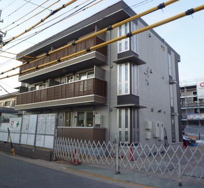 ラルジュ高峯町 A