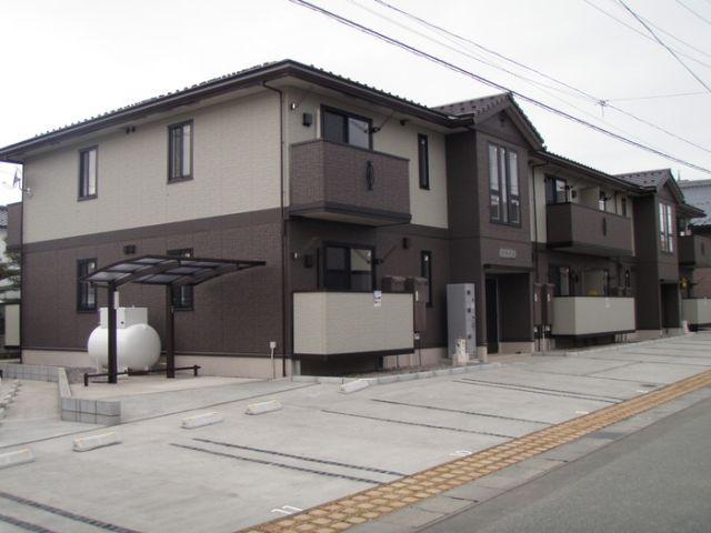 北陸新幹線 長野駅(ＪＲ・しなの) 徒歩20分 2階建 築10年