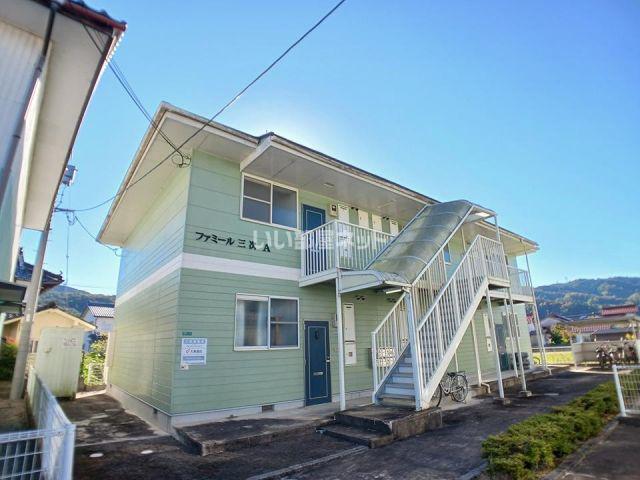ファミール三次A棟