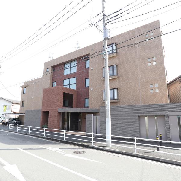 GLORY HIYOSHI