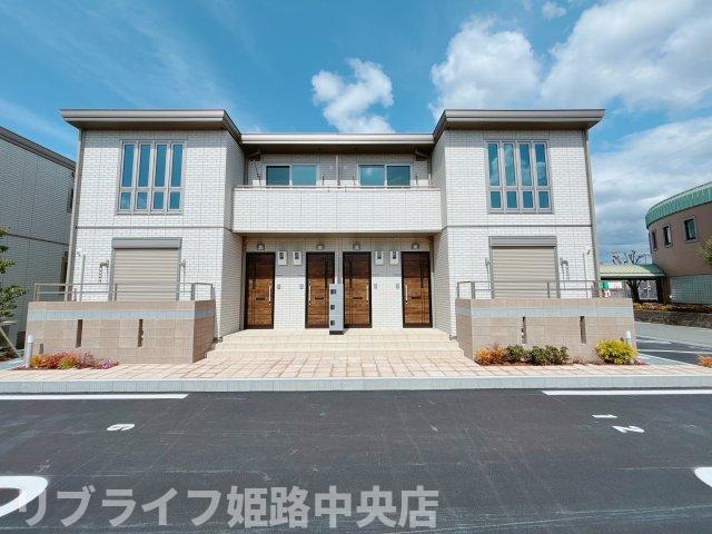 WING COURT B