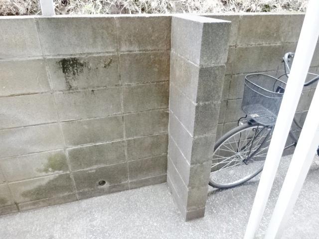 ハイツ吉川A
