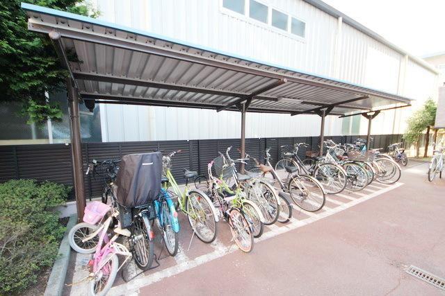 新横浜ガーデンコートBサイド