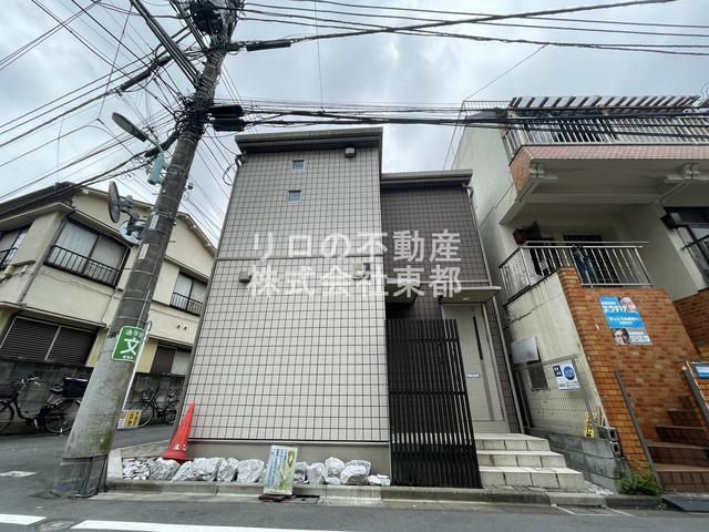 3110 RESIDENCE