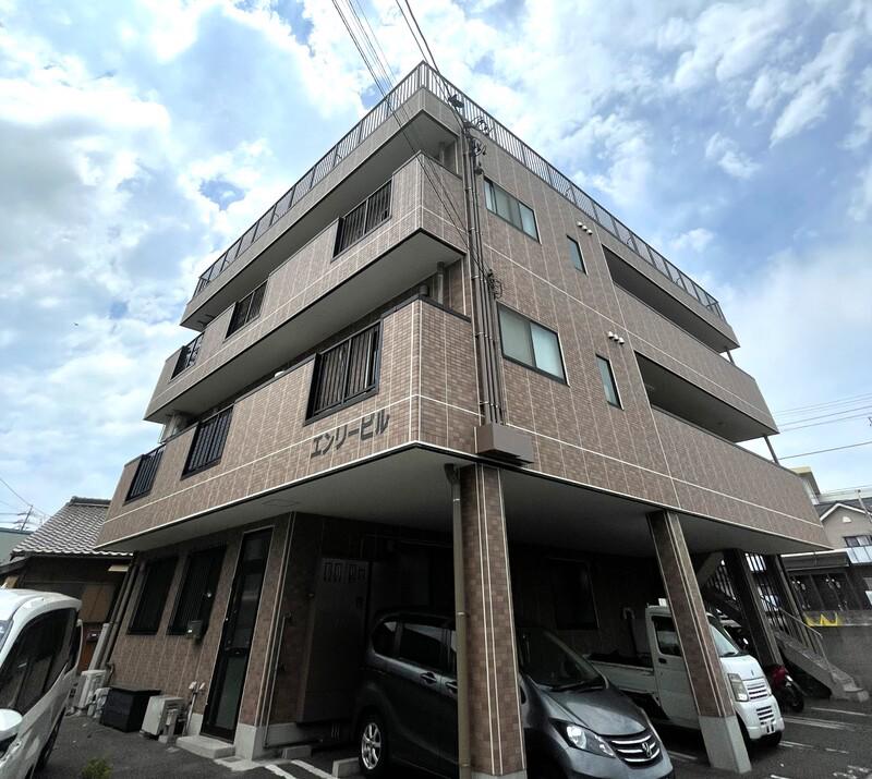 エンリービル