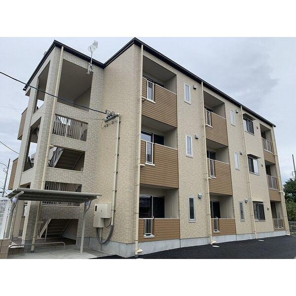MAISON EST NUAGE