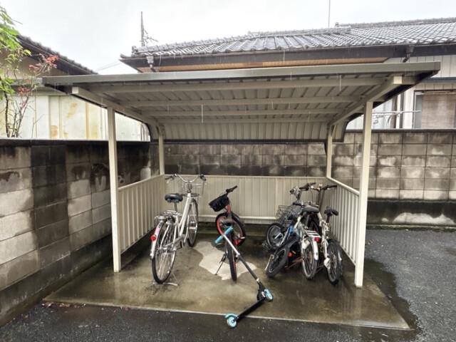 グランモアA