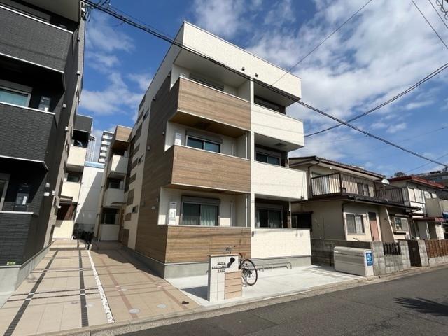 MOVE楽々園イースト