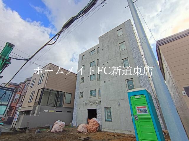LAND SAKAEMACHI