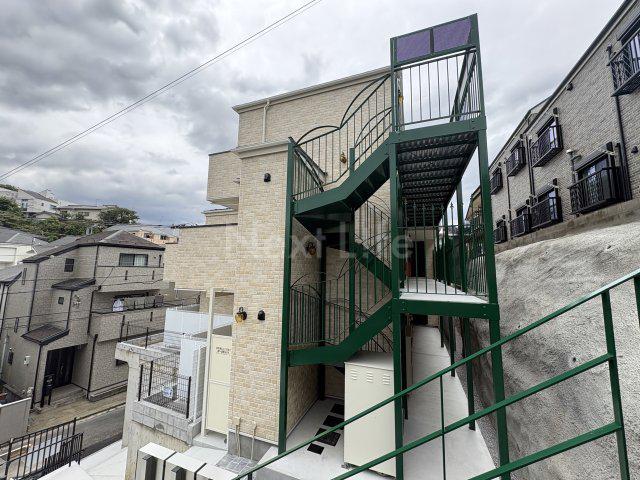 クワイエット クラブ ハウス ミックス三ツ沢下町