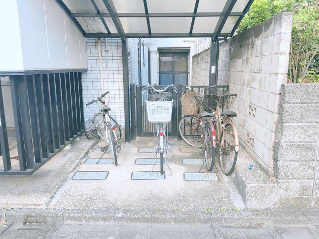 イーストハイム