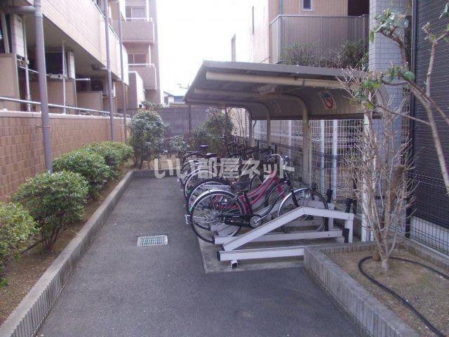 シャルマンフジもずウエスト