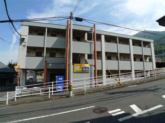 カレッジ花尾