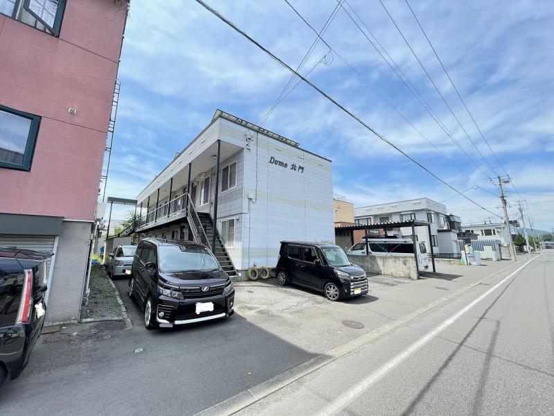 ドーム北門