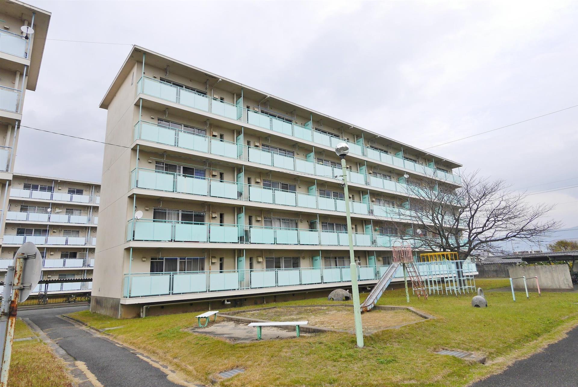 ビレッジハウス直方 4号棟