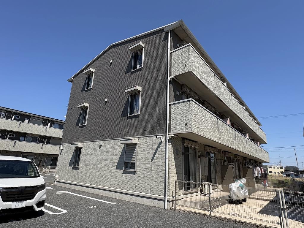 ラヴィショーB館