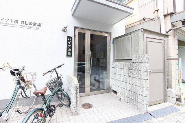 ハイツ中路