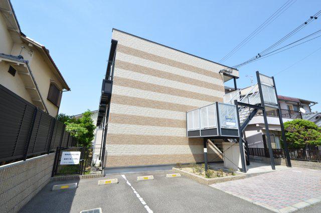 レオパレスフルール