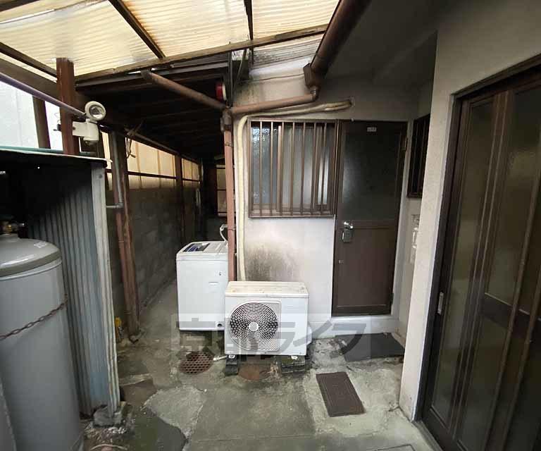 地下鉄東西線 西大路御池駅 徒歩9分 1階建 築70年