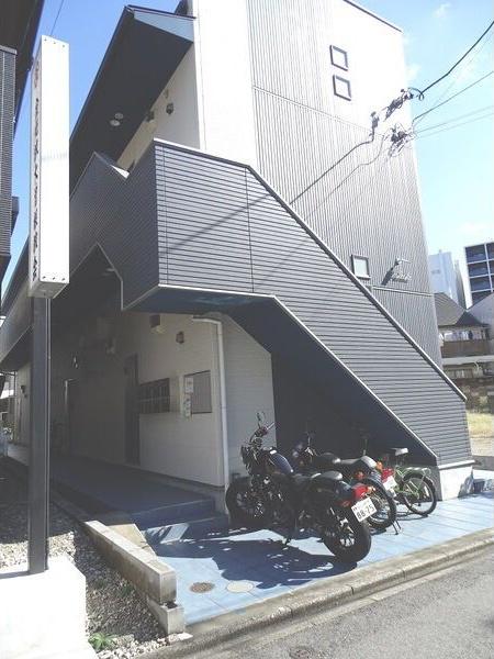 地下鉄名城線 平安通駅 徒歩7分 2階建 築16年